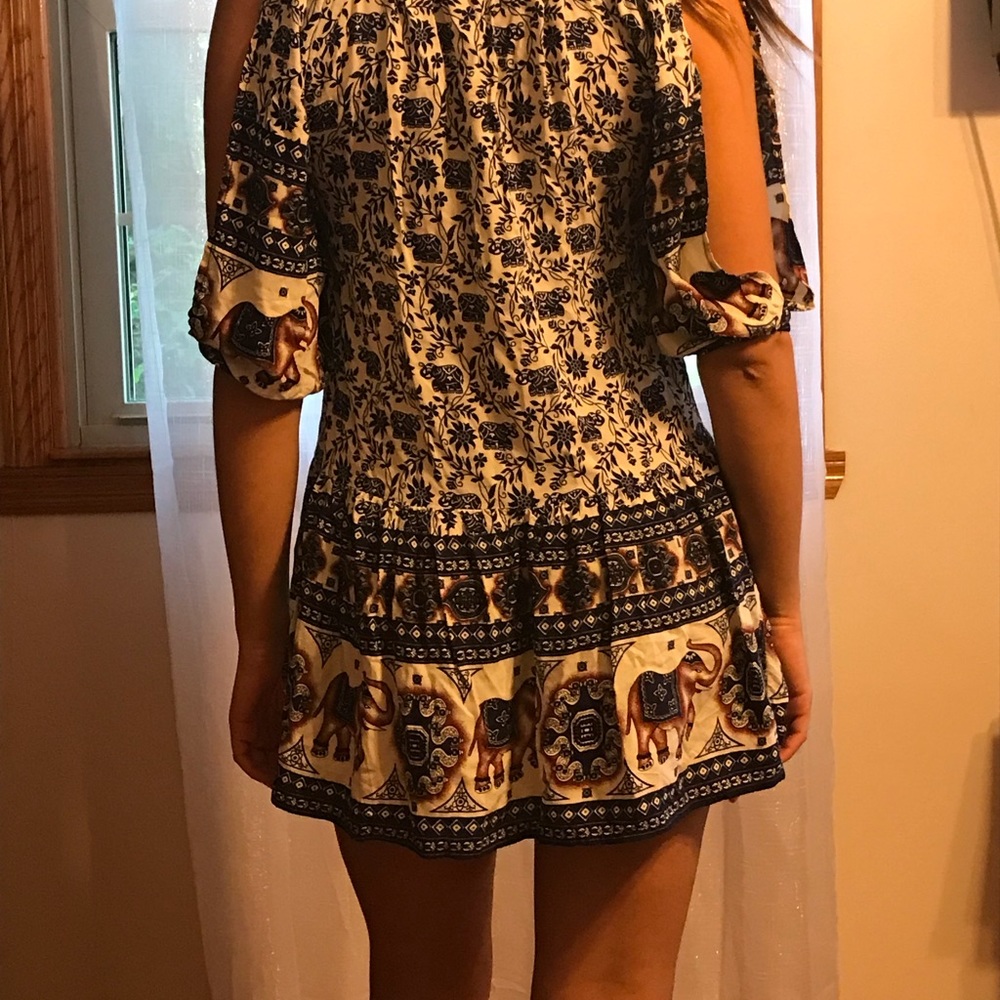 Boho chic elephant print dress with cut sleeves